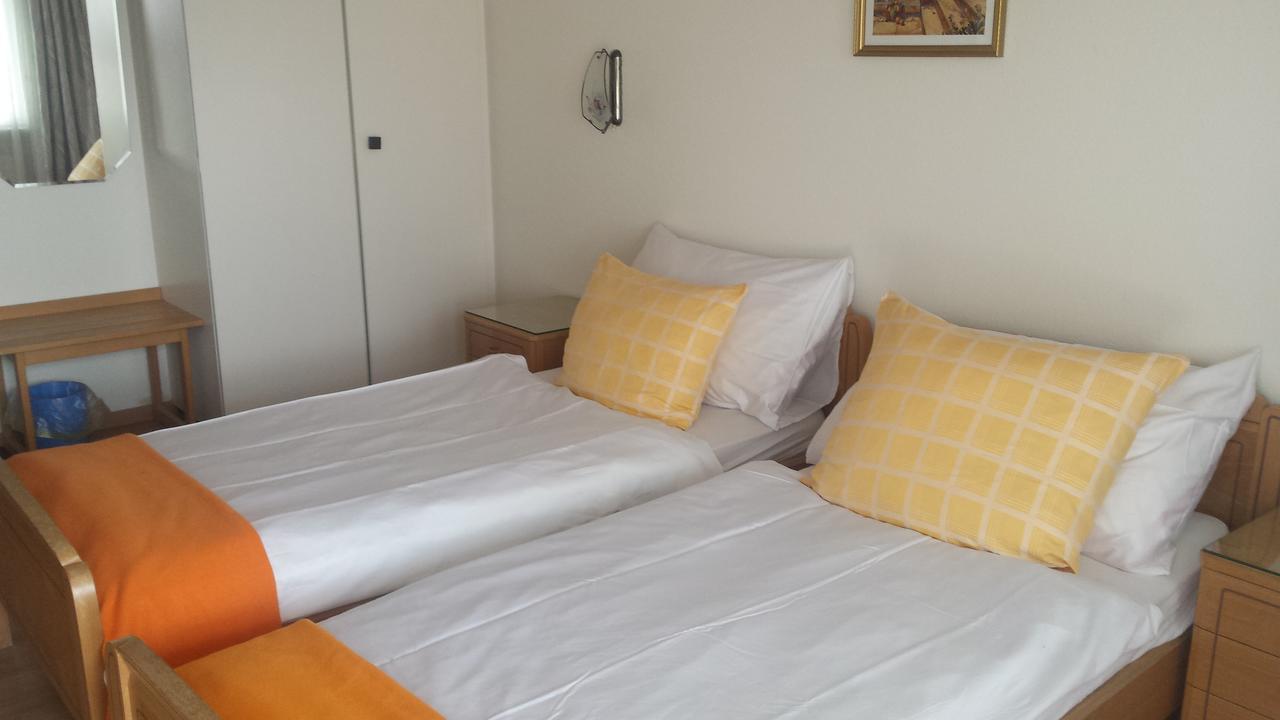 Hotel Restaurant Klosterli Pieterlen Экстерьер фото